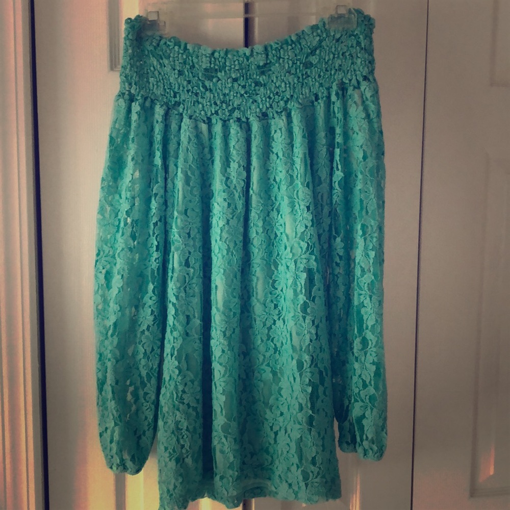 Classy/Chic Turquoise boutique shoulder less dress
